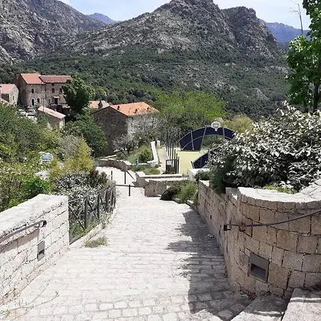Maison De Charme, Entre Mer Et Montagne. Apartamento *