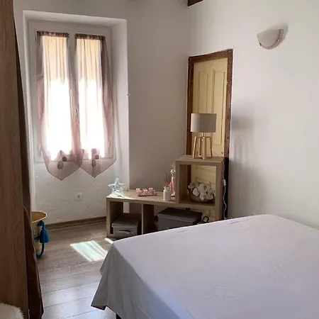 Maison De Charme, Entre Mer Et Montagne. Apartamento *